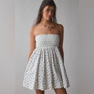 Urban Outfitters BDG Juliana Smocked Strapless Mini Dress in Blueberry print